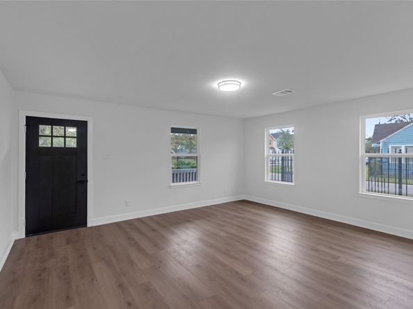 401 Fenn Street, Houston TX 77018