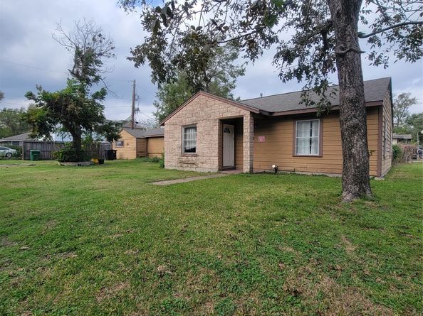 3401 Robertson Street, Houston TX 77009