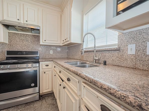 7429 Rusk Street, Houston TX 77011