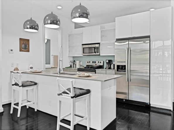 207 Pierce Street 203, Houston TX 77002