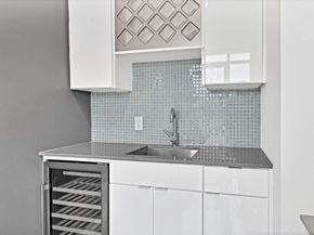 207 Pierce Street 203, Houston TX 77002