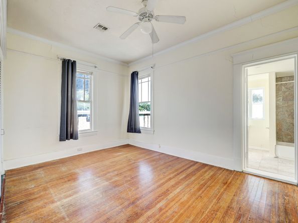 222 Marshall Street, Houston TX 77006