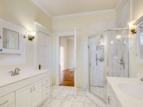 222 Marshall Street, Houston TX 77006