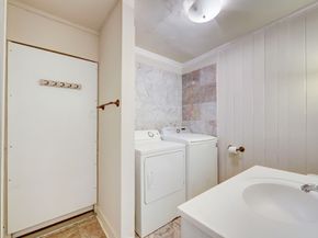 222 Marshall Street, Houston TX 77006