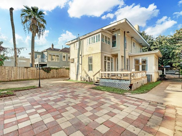 222 Marshall Street, Houston TX 77006