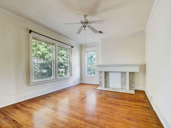 222 Marshall Street, Houston TX 77006