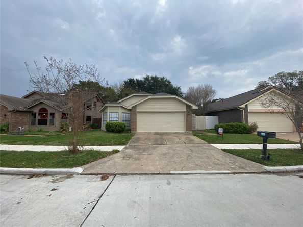 7315 Puerta Vallarta Drive, Houston TX 77083