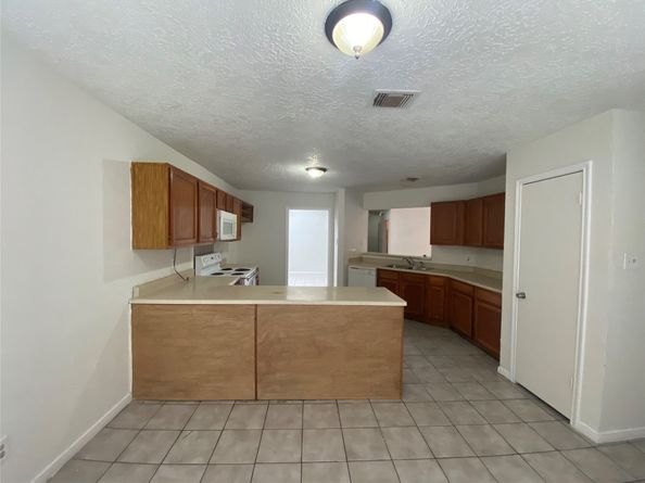 7315 Puerta Vallarta Drive, Houston TX 77083