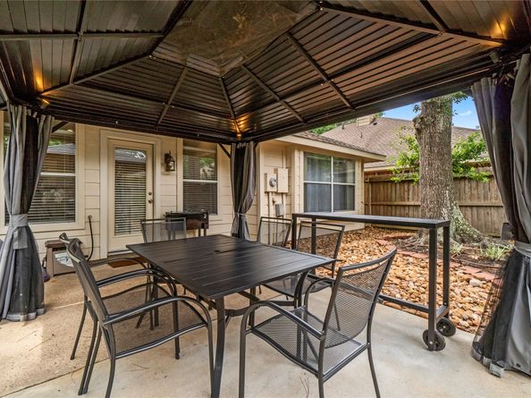 2 Bayou Springs Ct, Spring TX 77382