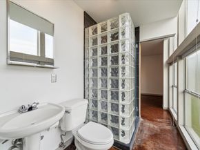 2327 Peckham Street, Houston TX 77019