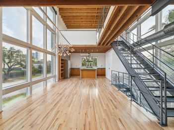 2327 Peckham Street