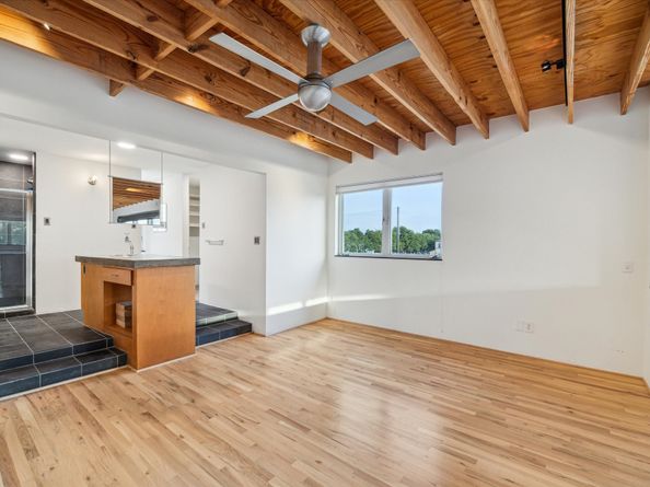 2327 Peckham Street, Houston TX 77019