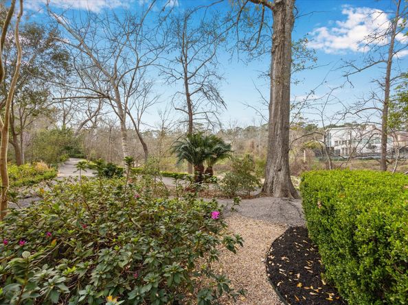 8 Woodstone Street, Houston TX 77024