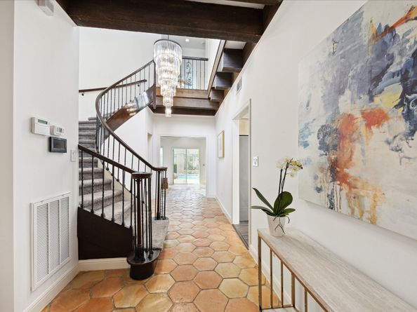 8 Woodstone Street, Houston TX 77024