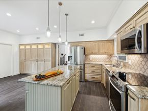 8 Woodstone Street, Houston TX 77024