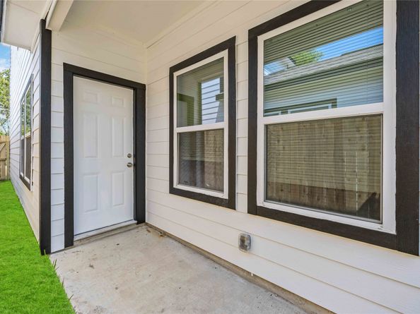 326 Gans Street A, Houston TX 77029