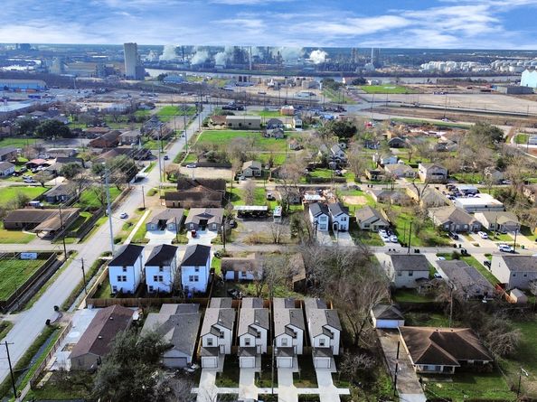 326 Gans Street A, Houston TX 77029