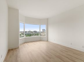 2001 Holcombe Boulevard 1905, Houston TX 77030