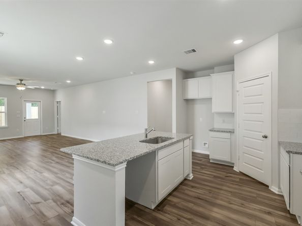 2037 Caney Creek Court, Conroe TX 77301