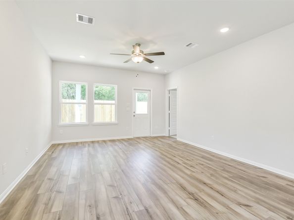 2037 Caney Creek Court, Conroe TX 77301
