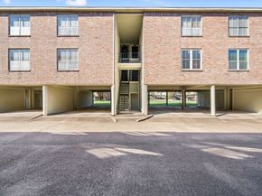 18800 Egret Bay Boulevard 207, Houston TX 77058