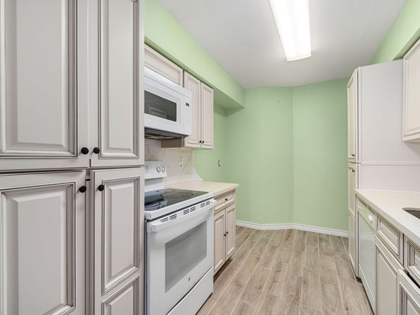 18800 Egret Bay Boulevard 207, Houston TX 77058