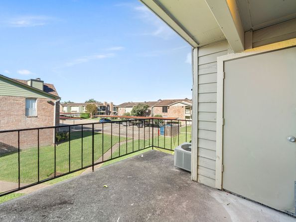 18800 Egret Bay Boulevard 207, Houston TX 77058
