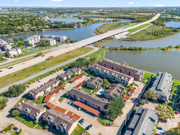 18800 Egret Bay Boulevard 207, Houston TX 77058