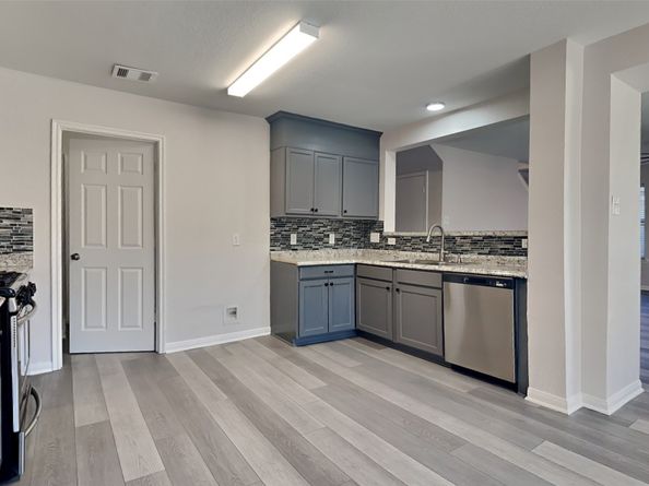 4214 Landshire Bend Drive, Houston TX 77048