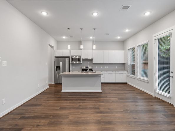 602 Thornton Road D, Houston TX 77018