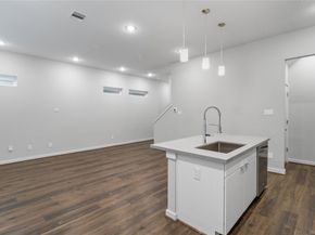 602 Thornton Road D, Houston TX 77018