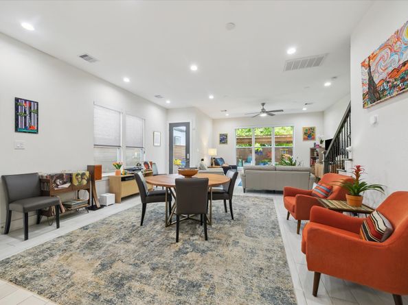 2408 Saint Charles Street, Houston TX 77004