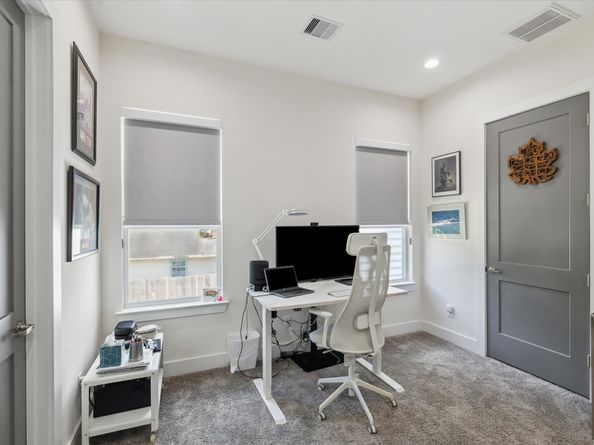 2408 Saint Charles Street, Houston TX 77004