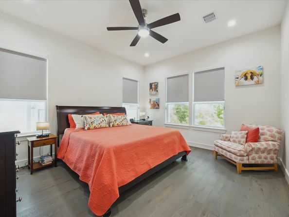 2408 Saint Charles Street, Houston TX 77004