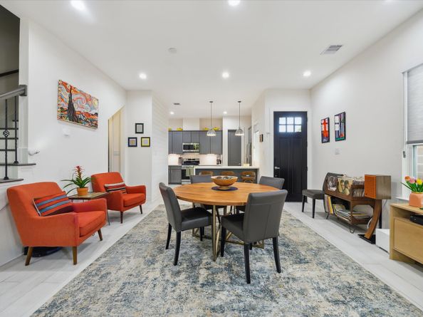 2408 Saint Charles Street, Houston TX 77004