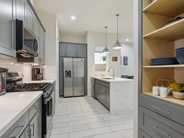 2408 Saint Charles Street, Houston TX 77004