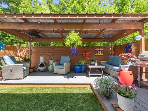 2408 Saint Charles Street, Houston TX 77004