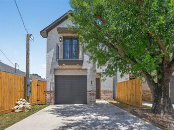 7325 Market