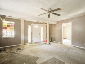 4909 Cochran Street 1, Houston TX 77009