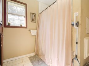 4909 Cochran Street 1, Houston TX 77009