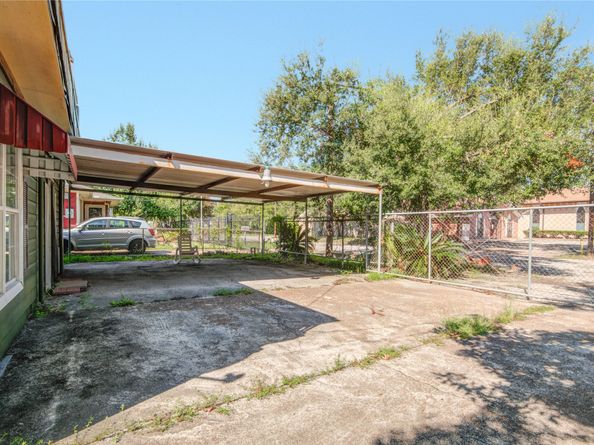 4909 Cochran Street 1, Houston TX 77009
