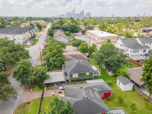 4909 Cochran Street 1, Houston TX 77009