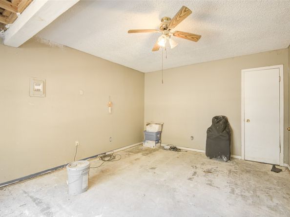 4909 Cochran Street 1, Houston TX 77009
