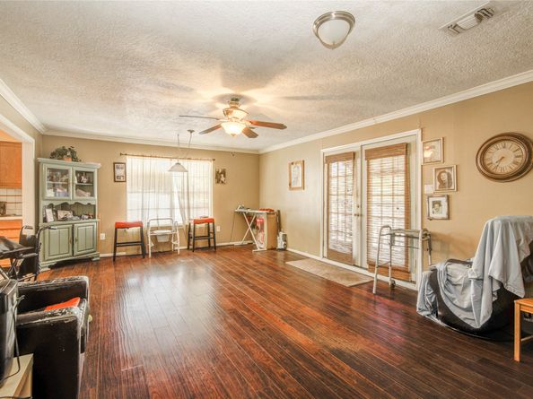 4909 Cochran Street 1, Houston TX 77009