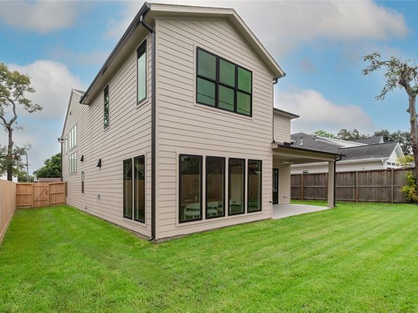1411 Ebony Lane, Houston TX 77018