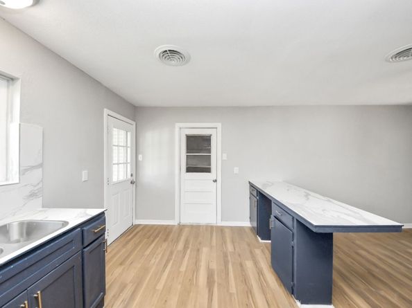 5826 Flamingo Drive, Houston TX 77033