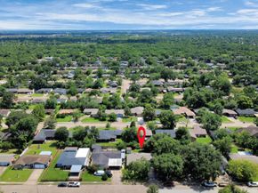 5826 Flamingo Drive, Houston TX 77033