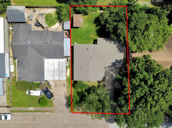 5826 Flamingo Drive, Houston TX 77033