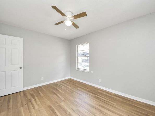 5826 Flamingo Drive, Houston TX 77033