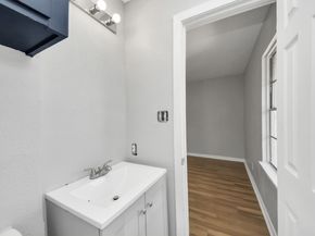 5826 Flamingo Drive, Houston TX 77033